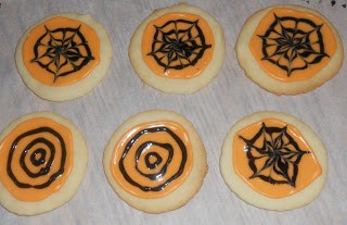 Easy decorated Spiderweb Sugar Cookies