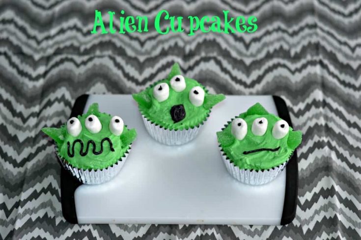 Alien Cupcakes are great for kids! www.hezzi-dsbooksandcooks.com