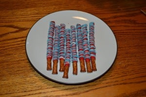Patriotic Red, White, and Blue Chocolate Covered Pretzels | Hezzi-D's Books and Cooks