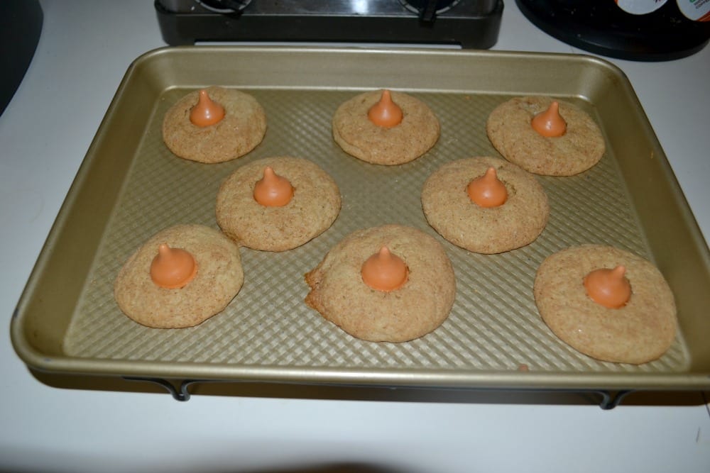 Pumpkin Chai Cookies with Pumpkin Kisses