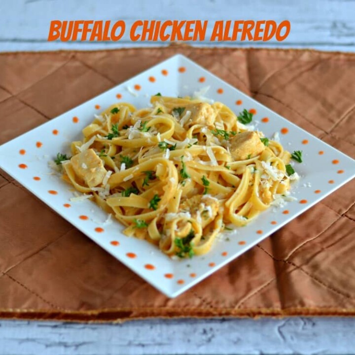 Buffalo Chicken Alfredo: Easy Weeknight Meal!
