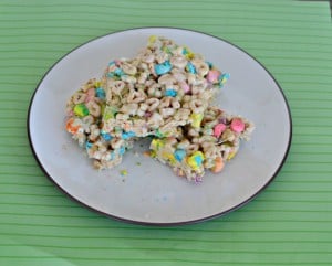 Lucky Charms Treats are great for kids! Plus, they can help make them!