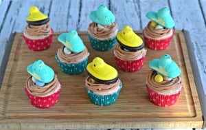 Adorable PEEPS nest cupcakes are perfetc for Easter dessert