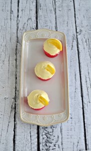 Strawberry Lemonade Cupcakes with fresh lemon slices