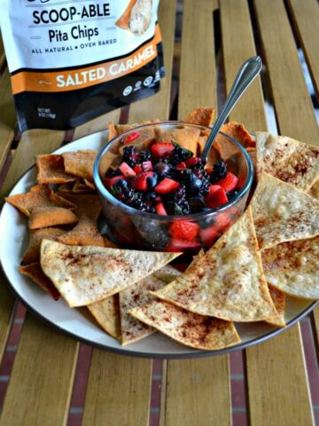 Mojito Berry Salsa with Toufayan Salted Caramel Pita Chips is a delicious summer recipe that's totally gluten free!