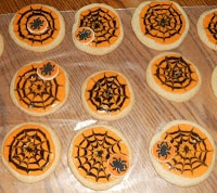 SPiderweb Sugar Cookies are a fun way to decorate cookies for Halloween