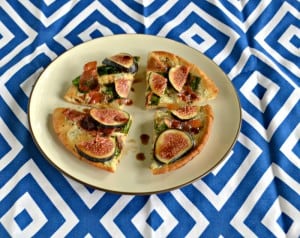 Gourmet Pita Pizzas with fresh figs, prosciutto, spinach, and goat cheese
