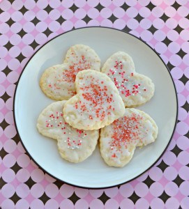 Make someone smile with these Happy Heart Lemon Cookies thesE Happy heart