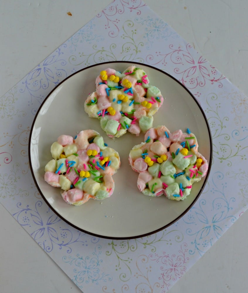 Try these fun and festive Marshmallow Easter Fudge