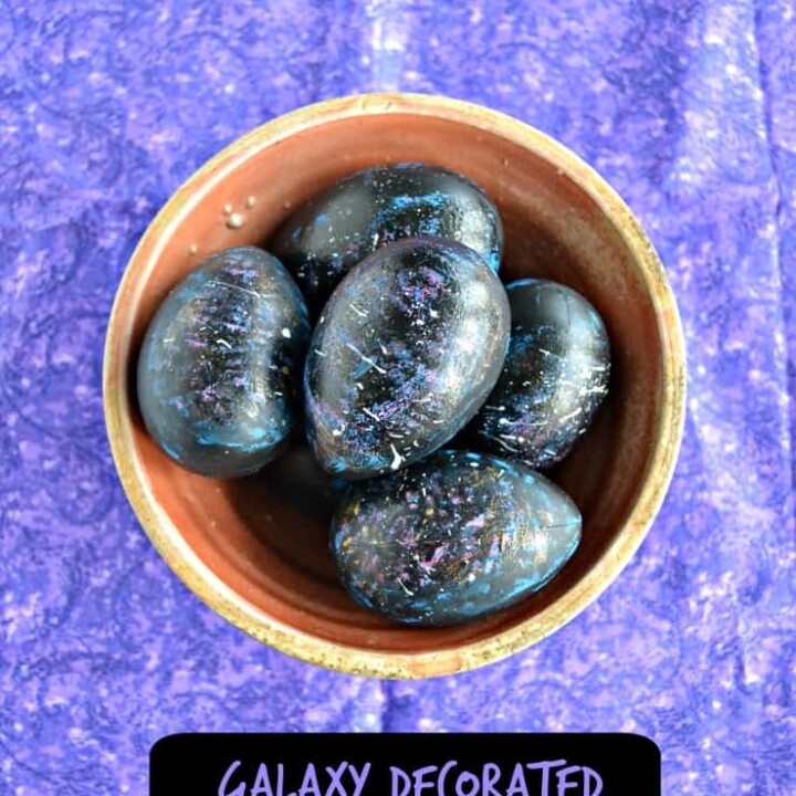 Turn your eggs into fabulous Galaxy Easter Eggs with just a little paint!