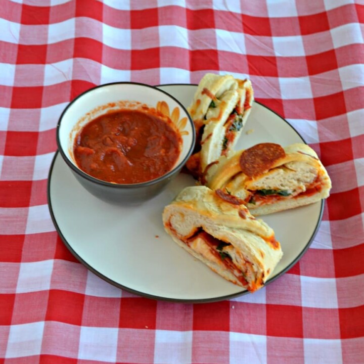 Slice up this freshly baked Braided Pepperoni Pizza Bread and serve with marinara sauce