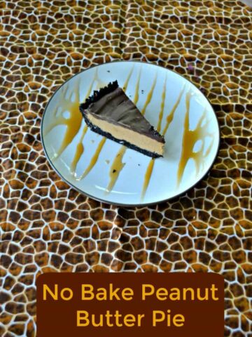 Love this No Bake Peanut Butter Pie with an Oreo cookie crust and Chocolate ganache on top!