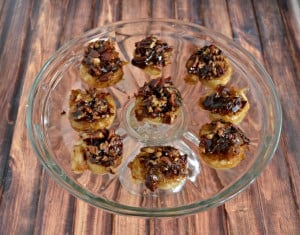 You might need to make more then one batch of these mouthwatering Bacon Pecan Sticky Buns!