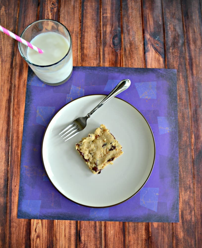 Grab a fork and a glass of milk to go with these awesome Gluten Free Chocolate Chip Cookie Bars made with coconut oil!