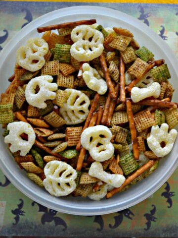 Looking for a spooky, savory Halloween treat? Try my easy Halloween Snack Mix with Cheetos "bones"