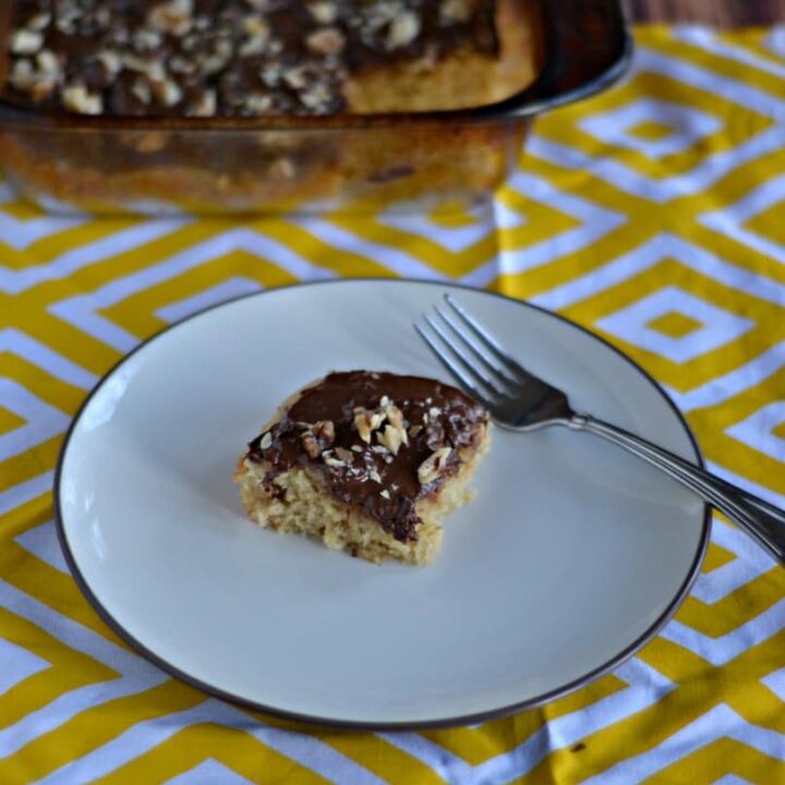 Need a tasty treat that's easy to make? Try these incredible Caramel Banana Bars!