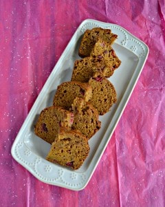 Looking for a tasty dessert to go with coffee? This Spiced Pumpkin Cranberry Bread is easy to make and delicious!