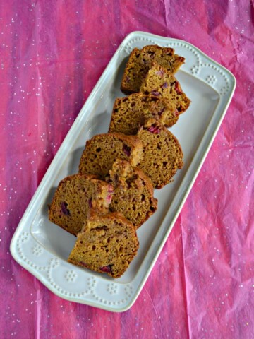 Looking for a tasty dessert to go with coffee? This Spiced Pumpkin Cranberry Bread is easy to make and delicious!
