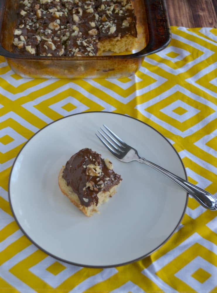 These Caramel Banana Bars are a delicious holiday dessert!