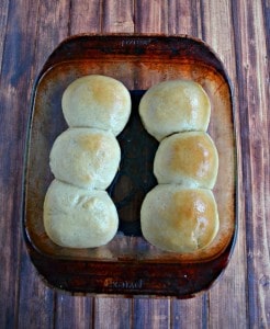 Don't have any bread on hand? Try these tasty 30 minute Dinner Rolls!