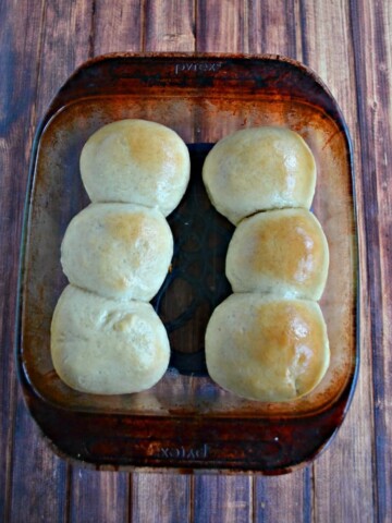 Don't have any bread on hand? Try these tasty 30 minute Dinner Rolls!