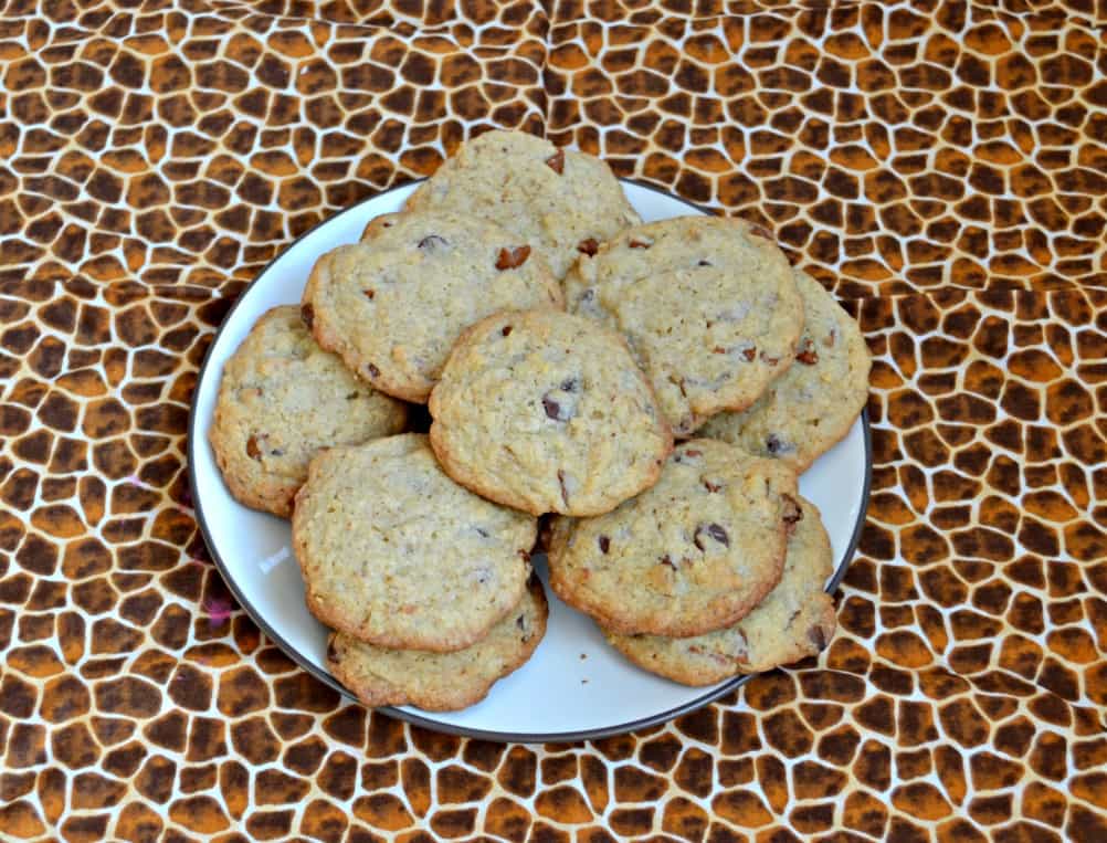 Need something to fix your sweet and salty craving? Give these Spiced Walnut Pretzel Cookies with Chocolate Chips a try!