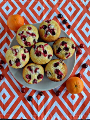 Looking for an easy snack on the go? Try these awesome Cranberry Clementine Muffins!