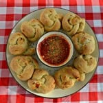 Looking for a great after school snack? Try these tasty Pizza Popper Rolls!