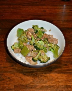 Looking for a fast and easy meal? Try this tasty Lemon Garlic Pork and Broccoli Rice Bowl!