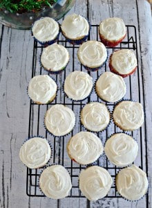 Make your own Christmas Light Cupcakes using boxed cake mix and easy decorating tips!