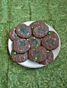 Looking for an easy St. Patrick's Day dessert? Try these easy and delicious 5 Ingredient Chocolate Mint Cookies!