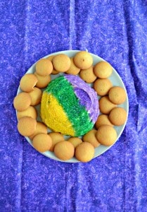 Love the fun colors and sweet flavors in this King Cake Cheese Ball