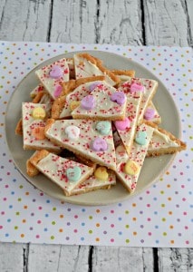 Looking for a Valentine's Day recipe the kids can help with? Try this fun Conversation Heart Sugar Cookie Bark!