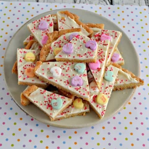 Looking for a Valentine's Day recipe the kids can help with? Try this fun Conversation Heart Sugar Cookie Bark!