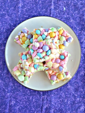 Looking for a fun and colorful Easter dessert? Try these awesome Spring Confetti Cookie Bars!