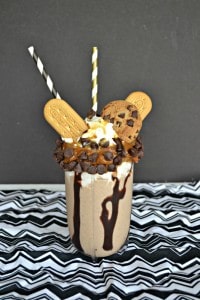 What kid wouldn't want to sip on this delicious Cookies and Milk Monster Milkshake!?