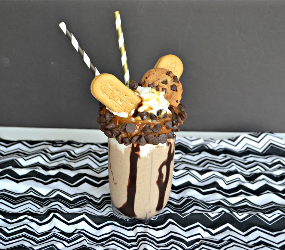 Love cookies and ice cream? Now you can have both with my amazing Cookies and Milk Monster Milkshake recipe!