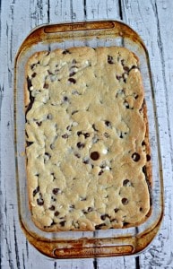Like sweets? You'll go crazy for these Fudge Filled Chocolate Chip Cookie Bars!