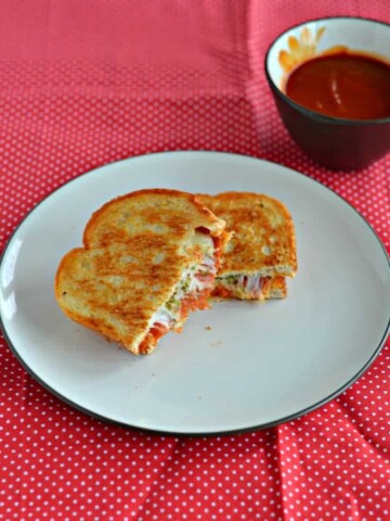The kids will love this Pizza Grilled Cheese Sandwich with Marinara Dipping Sauce
