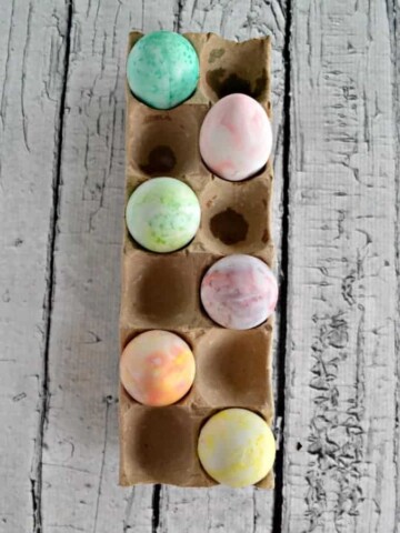 Make these colorful swirled Easter eggs with shaving cream!
