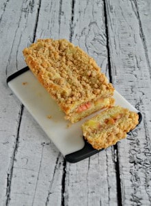 We love this sweet and spiced Apple Crumble Bread!