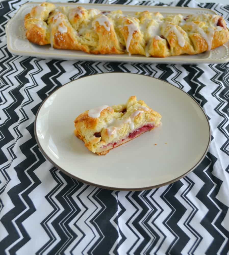 Looking for a delicious brunch item? Try this tasty Berry Breakfast Braid!