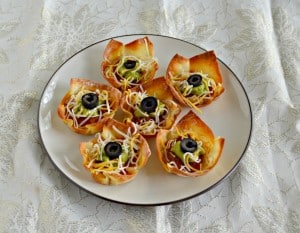 Having a summer party? Make my easy and delicious Hummus Taco Cups, ready in about 15 minutes!