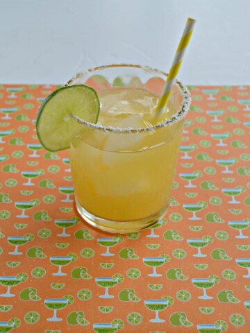 I love the sweet and tart flavor of this Pineapple Margarita!