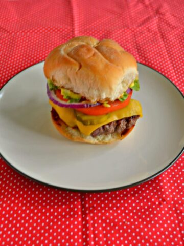Looking for a great burger recipe? Try this delicious Copycat Smashburger recipe!
