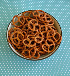 Need a snack perfect for back to school? Check out my recipe for Spicy Ranch Pretzels!