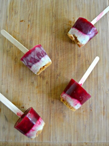 Look for a frozen treat to help you cool off this summer? Try these delicious Strawberry Kiwi Layered Ice Pops!