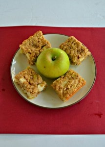 Grab yourself one of these filling and delicious Apple Oatmeal Breakfast Bars!