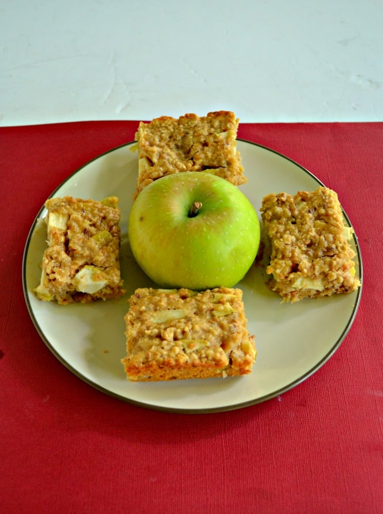 These Apple Oatmeal Breakfast Bars are the perfect grab and go breakfast.