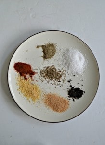 There's just 7 common pantry ingredients in my Easy Steak rub!